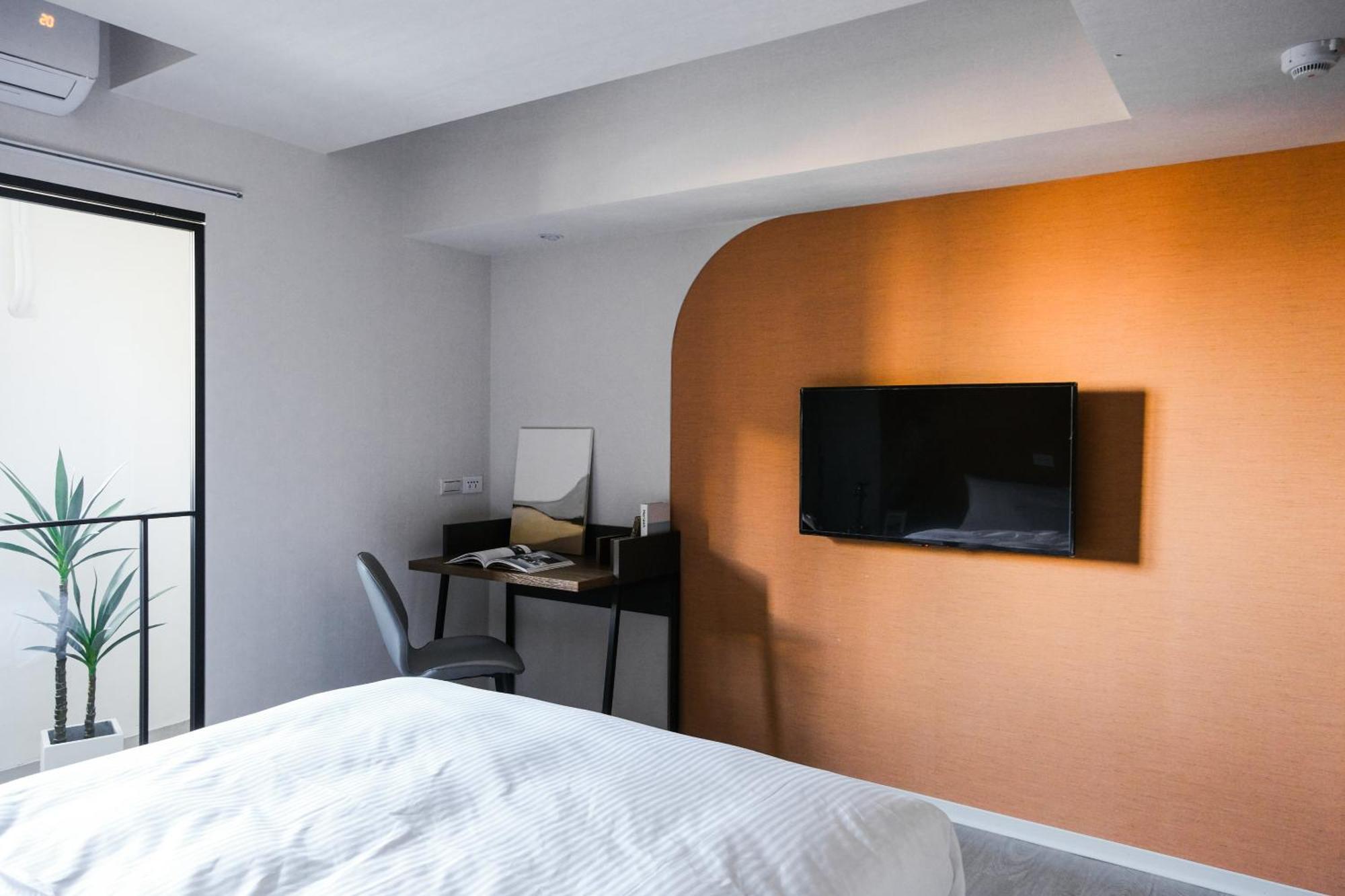 Giant Rich Hotel Taipei Exterior photo